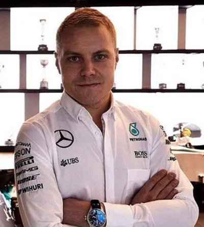 Bottas é oficializado na Mercedes e promete: 'Garanto que vou dar tudo'