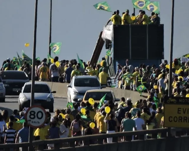 Manifestação contra Dilma no Estado perde força, mas insatisfação ainda é grande