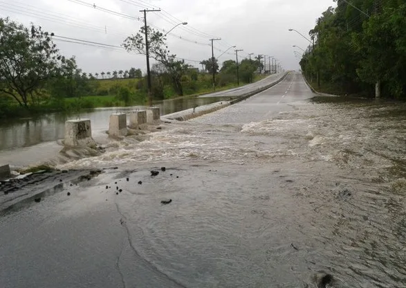 Chuva no ES: buracos e interdição em rodovias que cortam o Espírito Santo