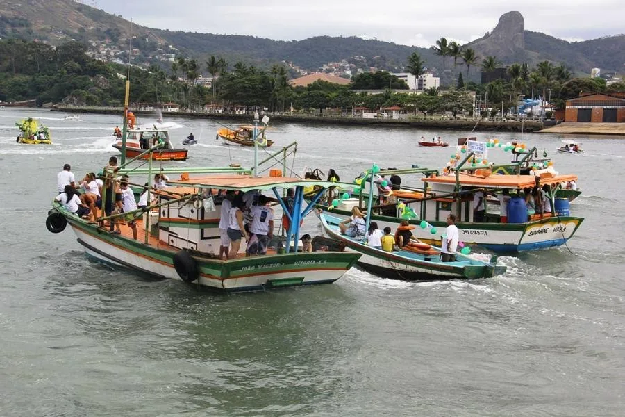 Iate Clube promove concurso fotográfico na procissão marítima de São Pedro