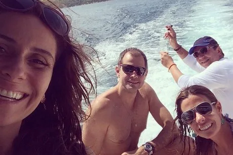 Giovanna Antonelli viajou com a família e os amigos para a Croácia