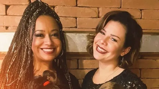 Fernanda Souza e Aretha Oliveira revelam que já ficaram com atores de Chiquititas