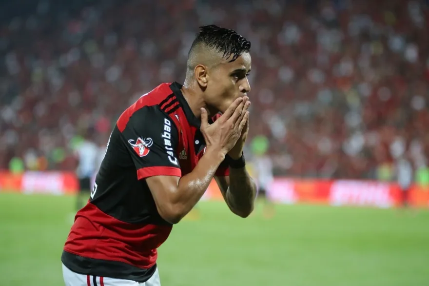 Flamengo faz 2 a 0 no Santos e sai em vantagem na Copa do Brasil