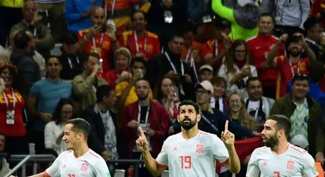 Vaiado em 2014, Diego Costa iguala Torres e já mira recorde na Espanha