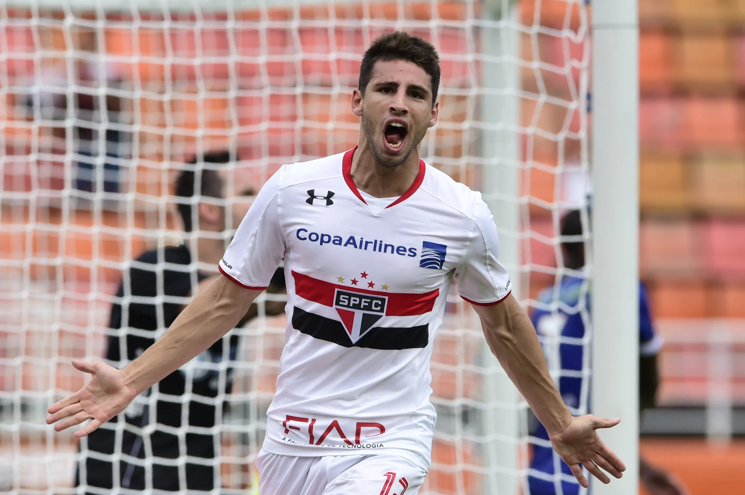 Jonathan Calleri, ex- atacante do São Paulo, anuncia acerto com o West Ham