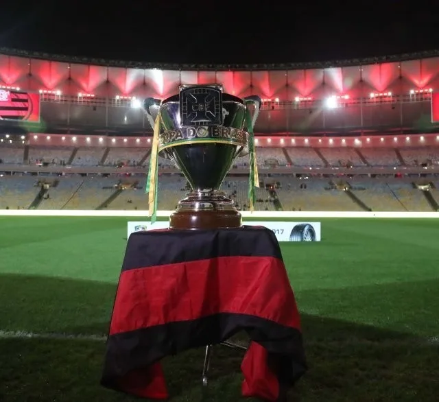 No Maracanã, Flamengo e Cruzeiro começam a decidir o título da Copa do Brasil