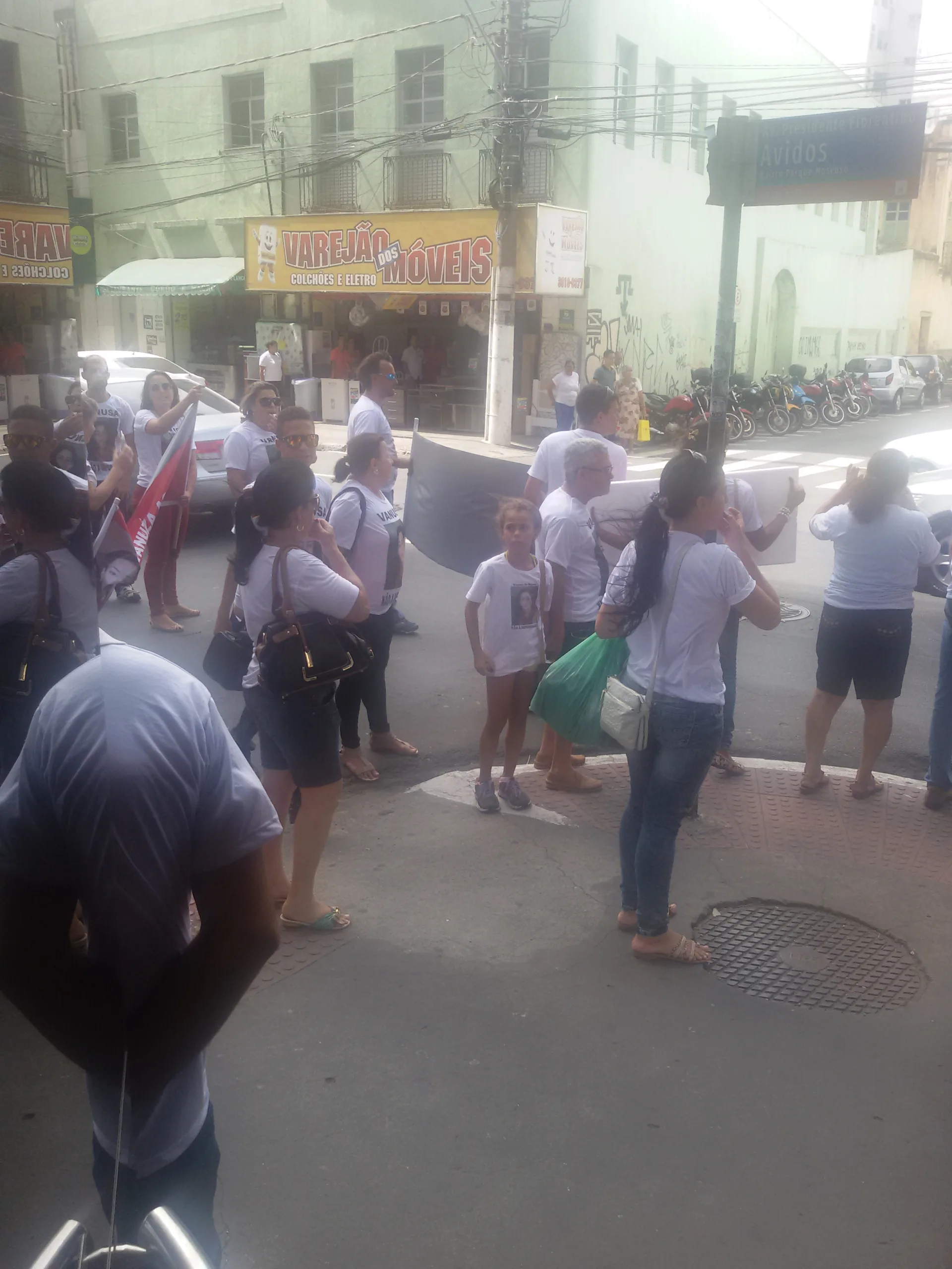 Familiares de vítima de assassinato fazem protesto no Centro de Vitória