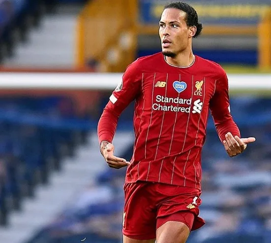 Klopp aposta em uma recuperação '100%' de Van Dijk, após cirurgia no joelho