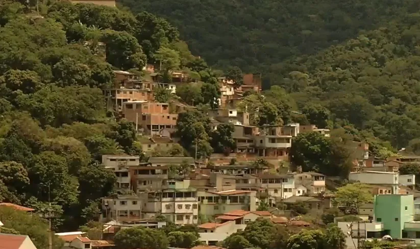 Polícia é recebida a tiros durante patrulhamento no Morro do Cruzamento