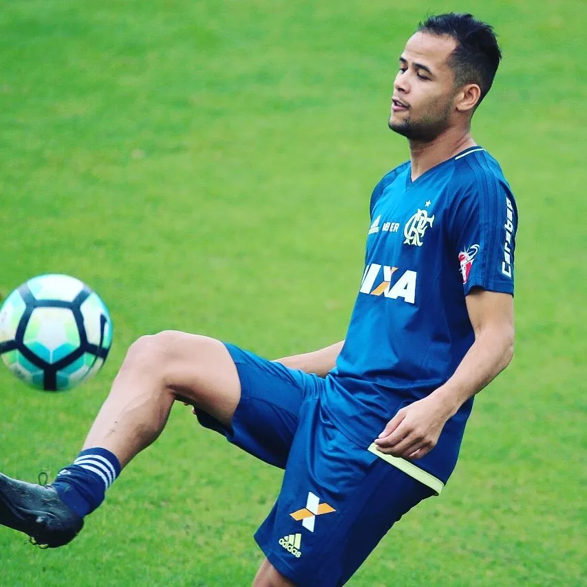 Geuvânio é regularizado e pode estrear pelo Flamengo contra o Grêmio