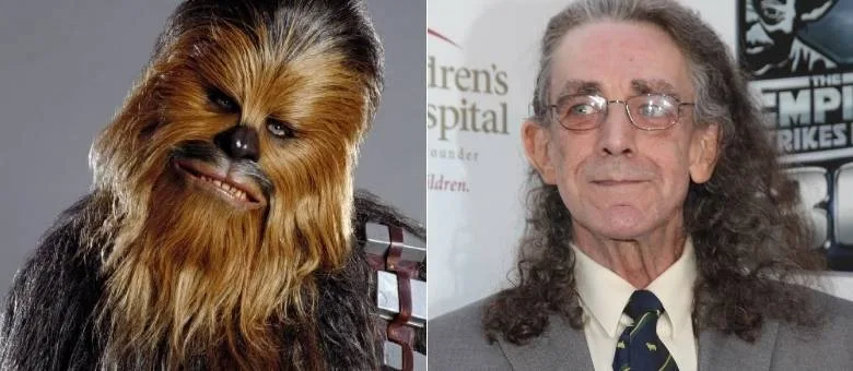 Intérprete de "Chewbacca" de "Guerra nas Estrelas" é internado com pneumonia