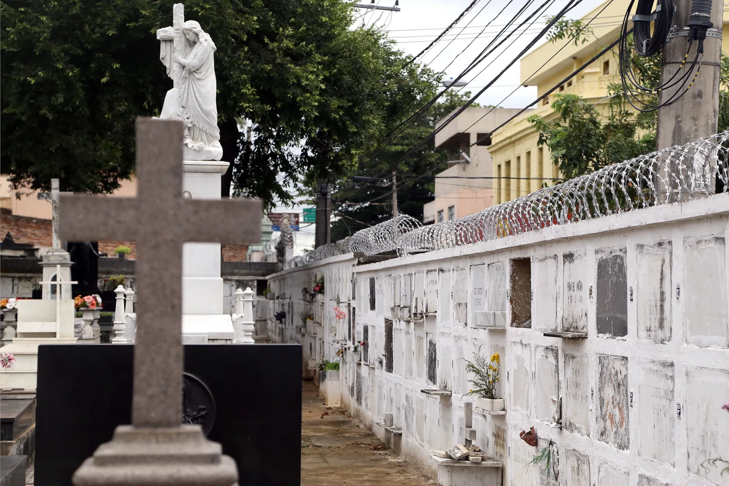 Cemitérios da GV esperam receber mais de 140 mil pessoas no Dia de Finados