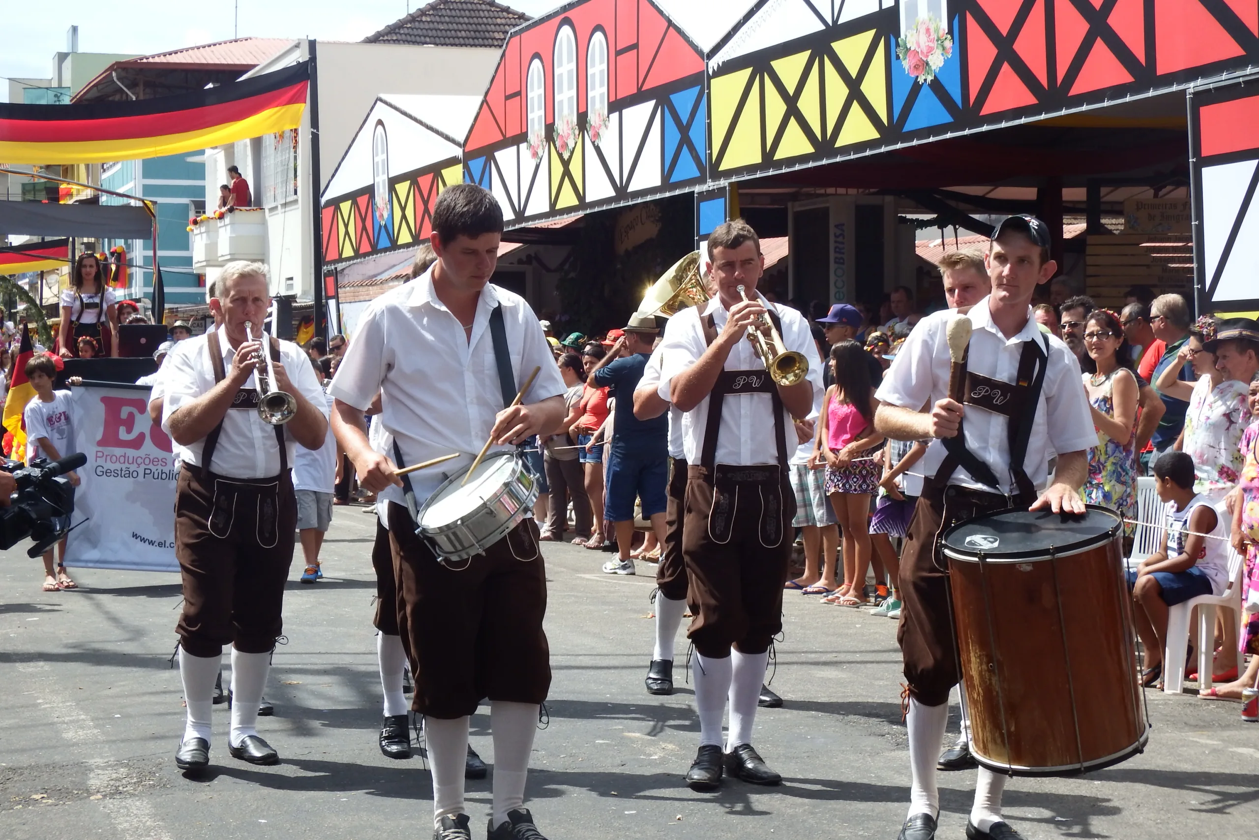 Festival nas montanhas promete muita cerveja artesanal e comida alemã