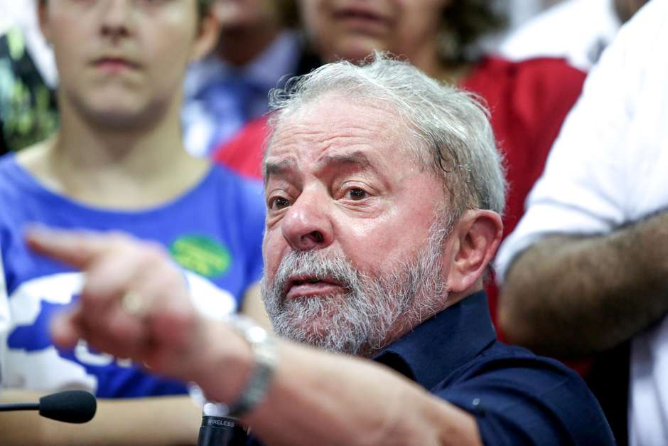 Maior corrente do PT faz campanha para Lula presidir partido