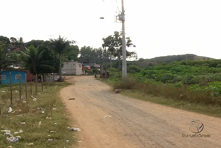 Quadrilha leva caminhão de distribuidora em Cariacica e reféns são baleados