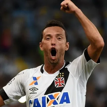 Nenê celebra sua volta ao Vasco: 'Clube que mais me identifiquei no Brasil'