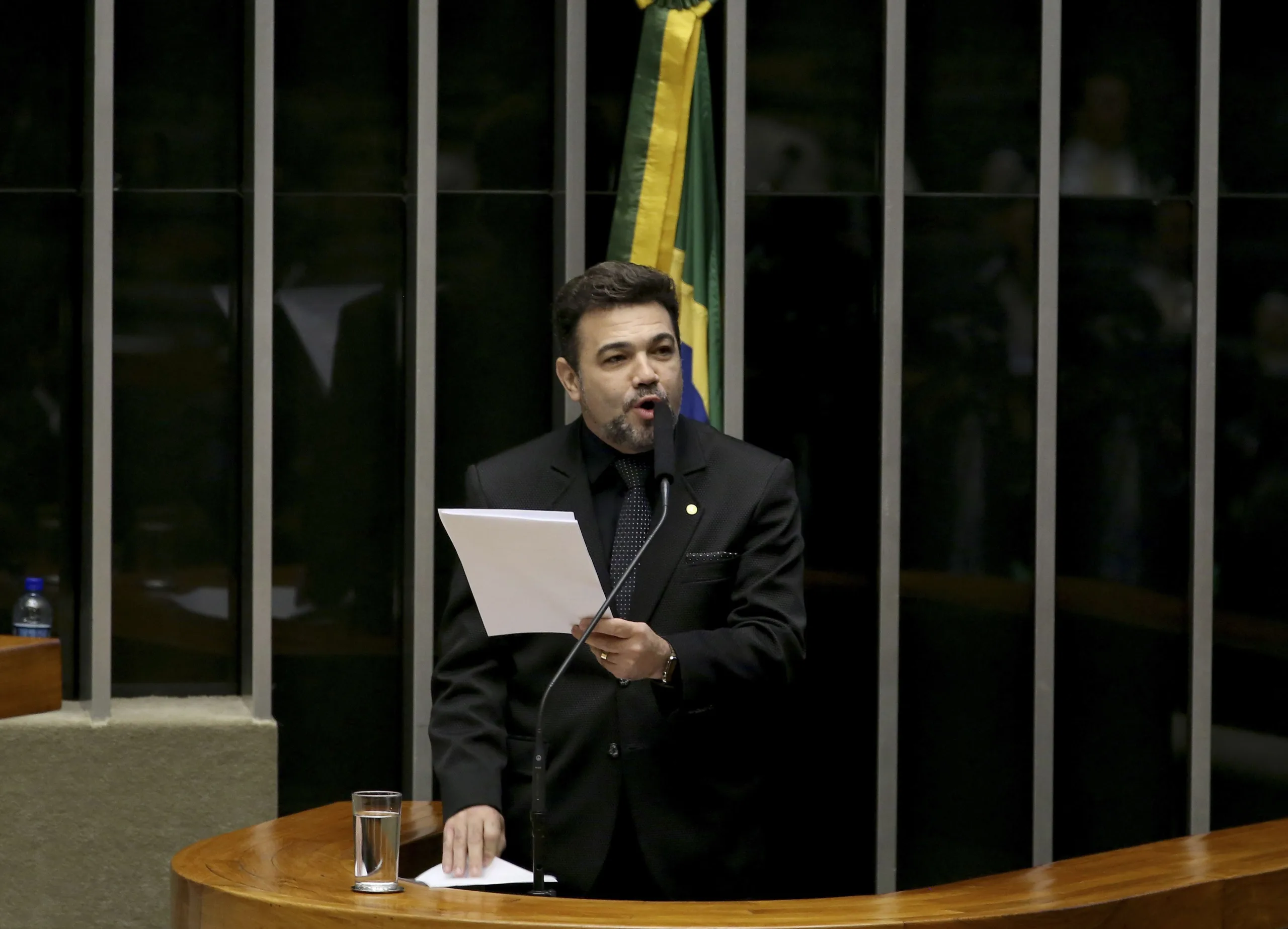 Brasília – Deputado Pastor Marco Feliciano (PSC/SP) durante sessão de discussão do processo de impeachment de Dilma, no plenário da Câmara (Wilson Dias/Agência Brasil)