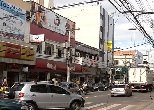 Greve de ônibus deixa lojas vazias e prejuízo pode chegar a R$ 2,5 milhões na GV