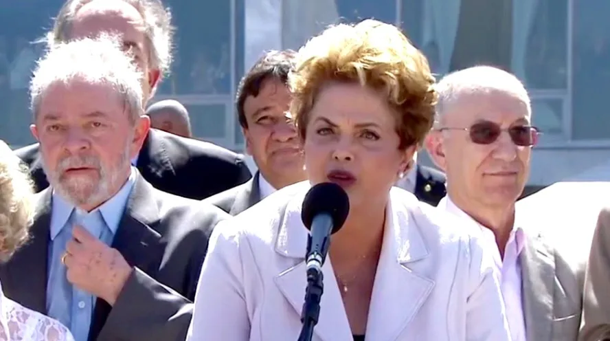 Dilma participa de conversa com internautas sobre cultura