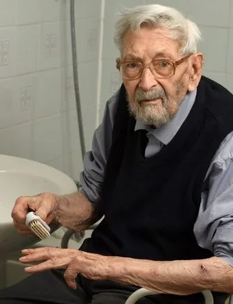 Idoso de 111 anos compara gripe espanhola com coronavírus: 'muito pior'