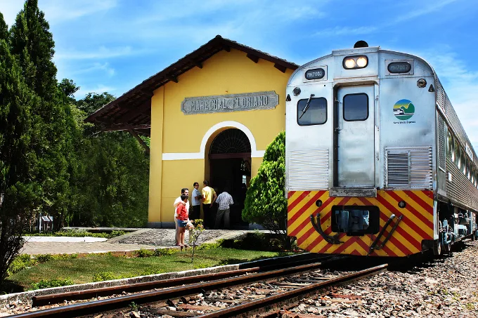 Desconto e almoço para passageiros no Trem das Montanhas Capixabas