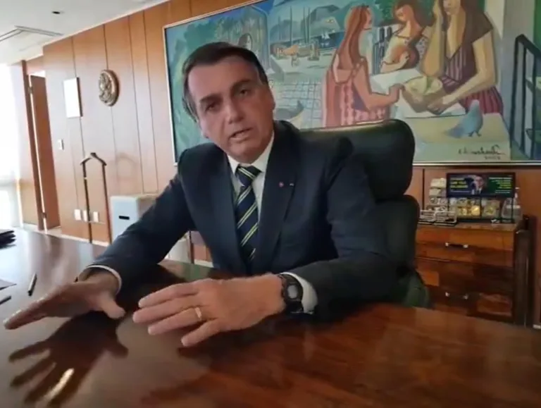 Bolsonaro grava para campanhas e aposta em 2º turno em RJ e SP