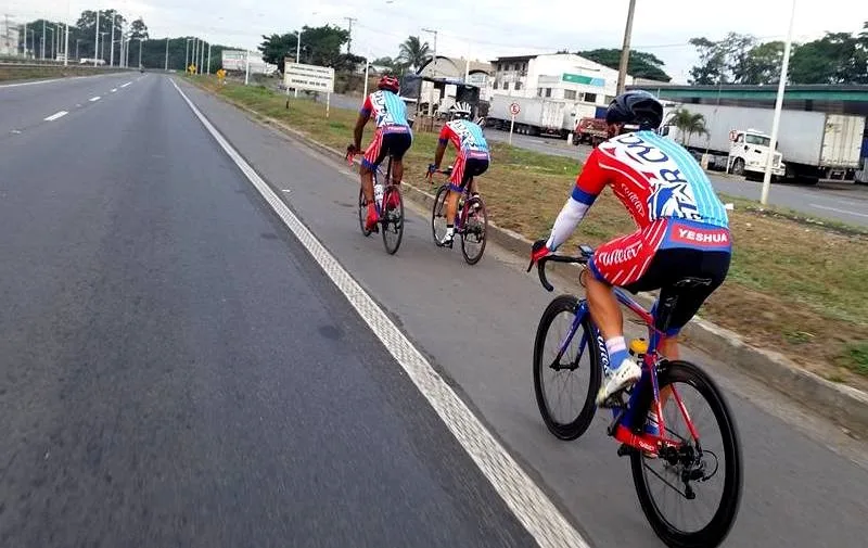 Grupo de ciclistas pretende atravessar o Espírito Santo em 12 horas