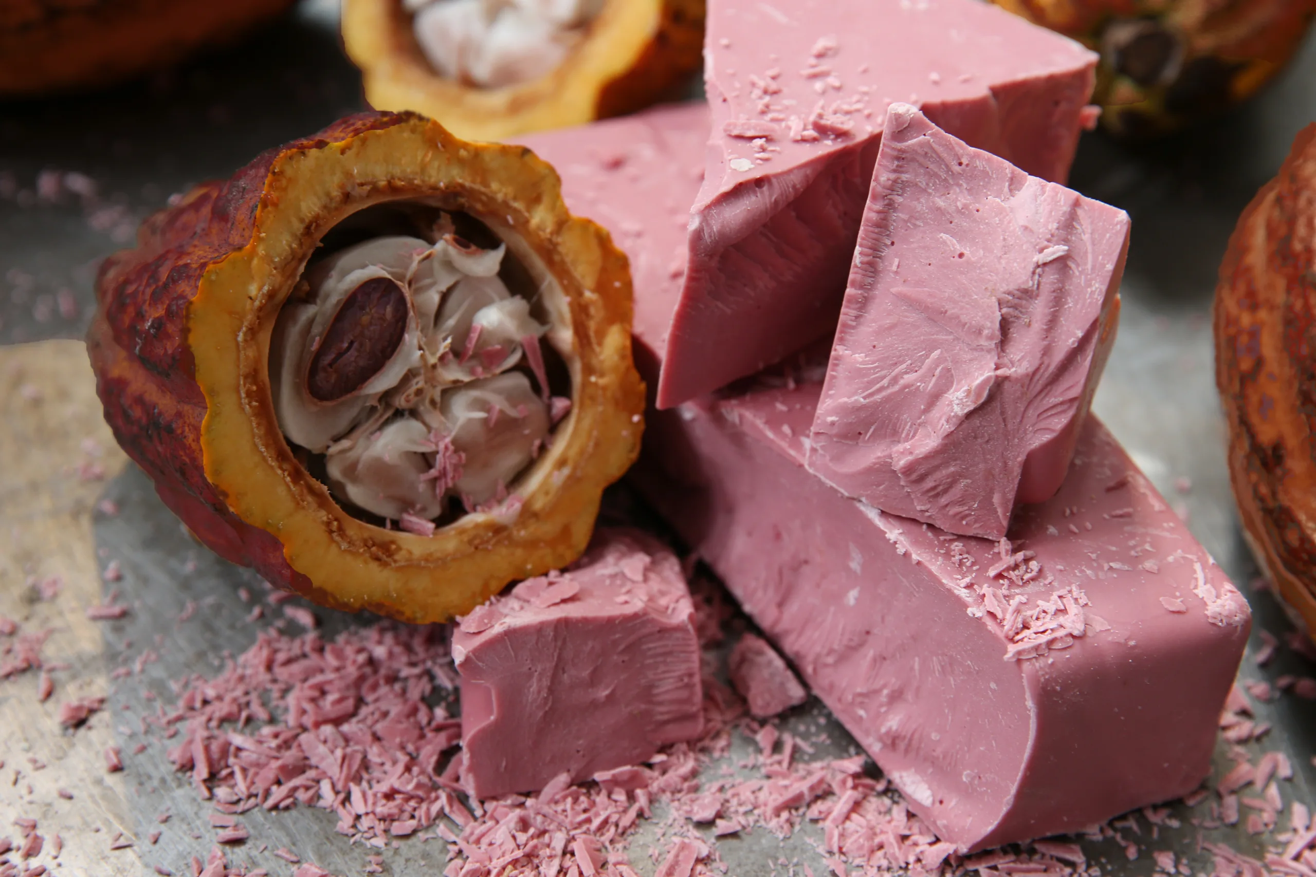 Chocolate na cor rosa vira febre e tem ação antioxidante