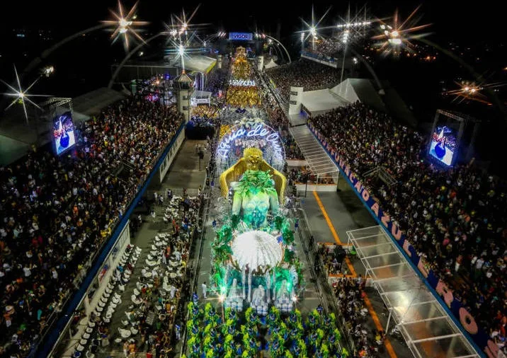 Venda de ingressos para as arquibancadas do Carnaval Capixaba começa no domingo