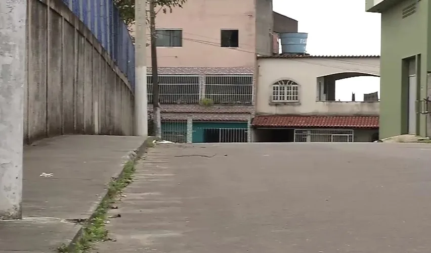 Carro de autoescola é roubado durante aula prática em Cariacica