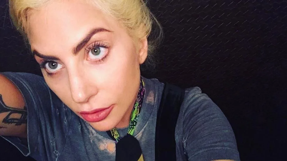 Após cancelar Rock in Rio, Lady Gaga adia turnê europeia