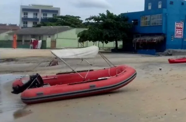 Buscas por rapaz que desapareceu no mar de Marataízes continuam nesta sexta-feira