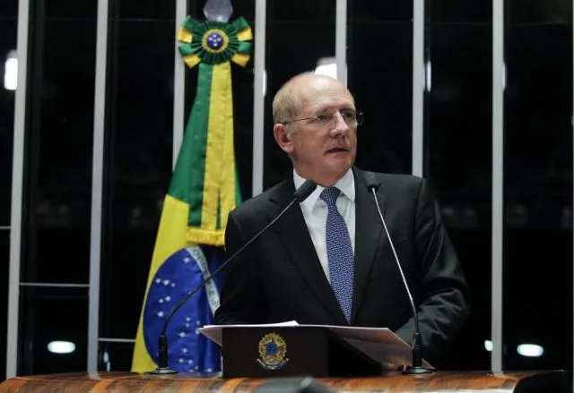 Prisão de Mantega mostra que todos devem ser punidos, diz líder do PSDB no Senado