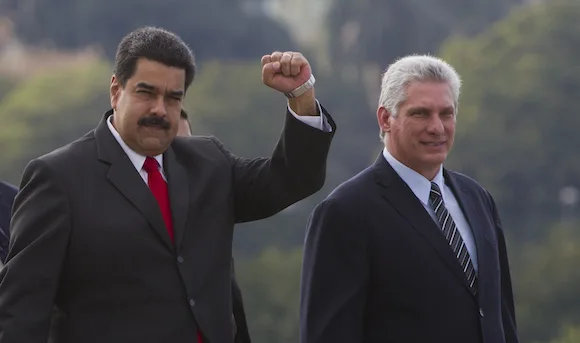 Miguel Diaz-Canel recebe Nicolás Maduro em primeiro ato como presidente de Cuba