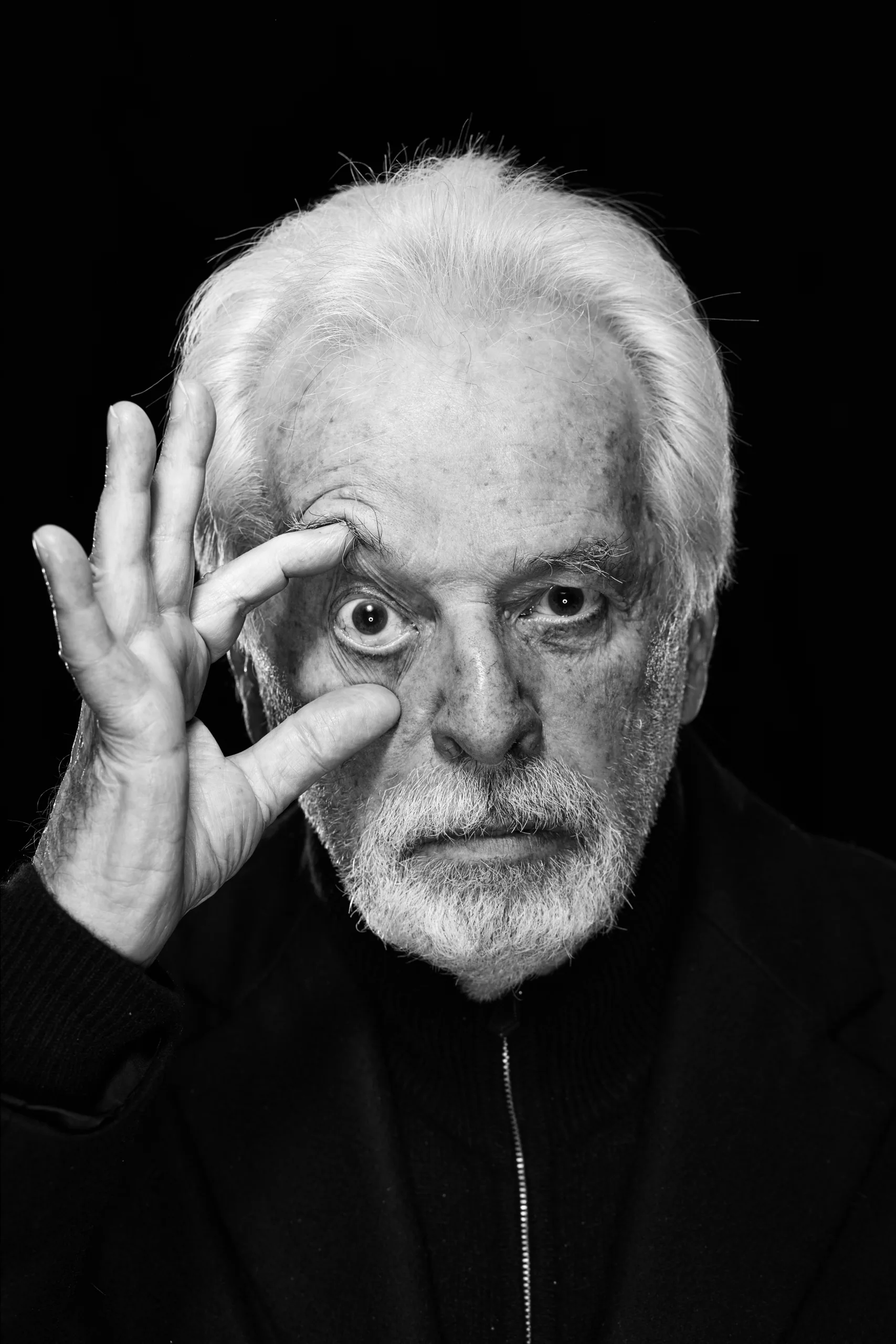 A poesia sem fim do 'bruxo' Jodorowsky