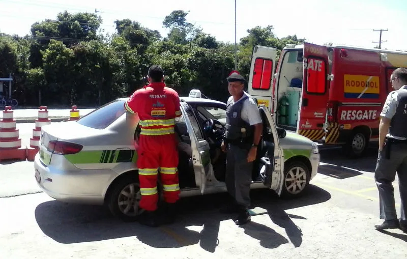 Taxista é assassinado a tiros na Rodovia do Sol em Vila Velha