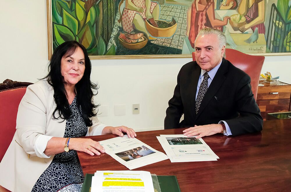 Rose de Freitas convida Michel Temer para inaugurar novo aeroporto de Vitória