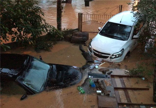 Mais de 18 famílias desalojadas após chuva no Espírito Santo