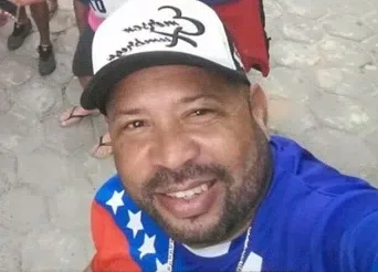 Diretor da escola de samba Boa Vista é assassinado e carro é incendiado em Vila Velha