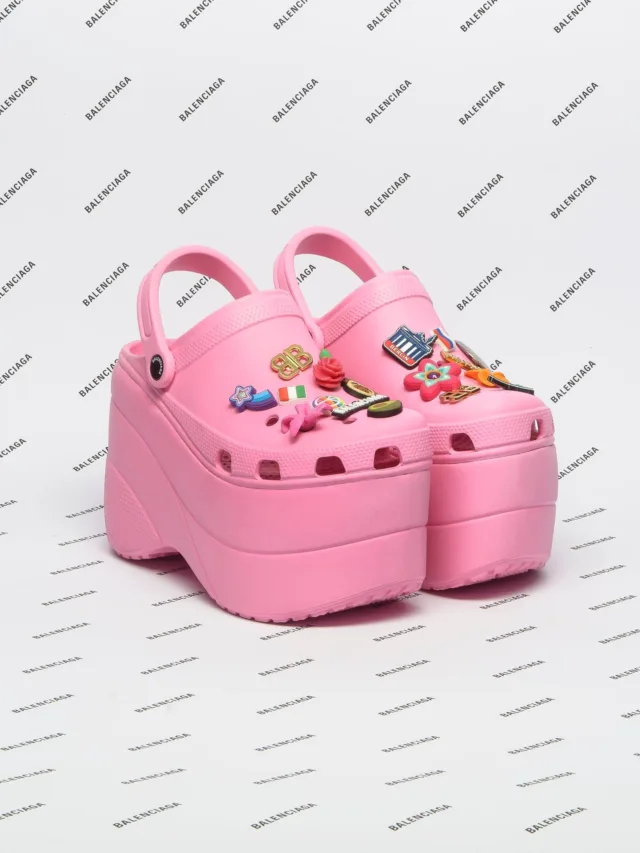 Crocs lança modelo de salto e os primeiros exemplares já estão esgotados