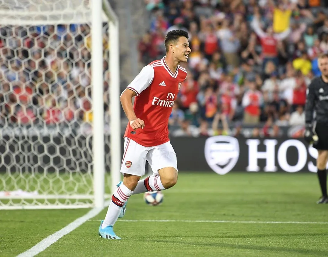 Gabriel Martinelli estende contrato com o Arsenal por mais quatro temporadas