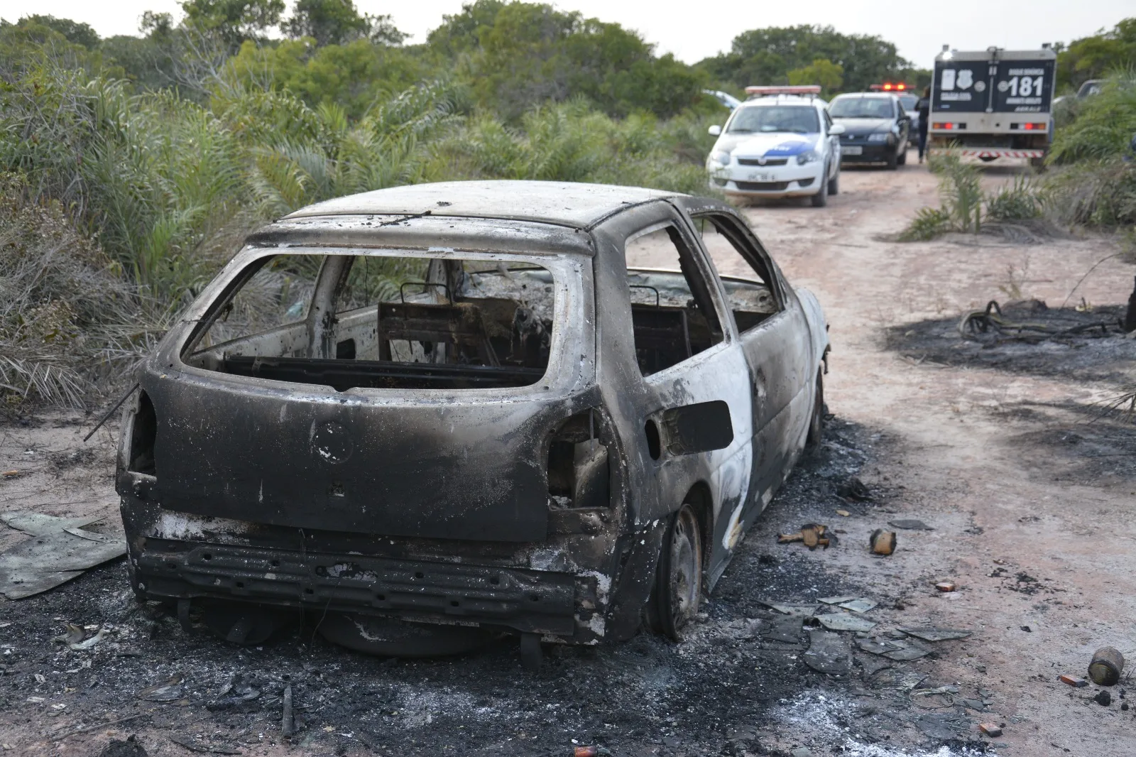 Corpo de vendedor é encontrado carbonizado em praia de Presidente Kennedy