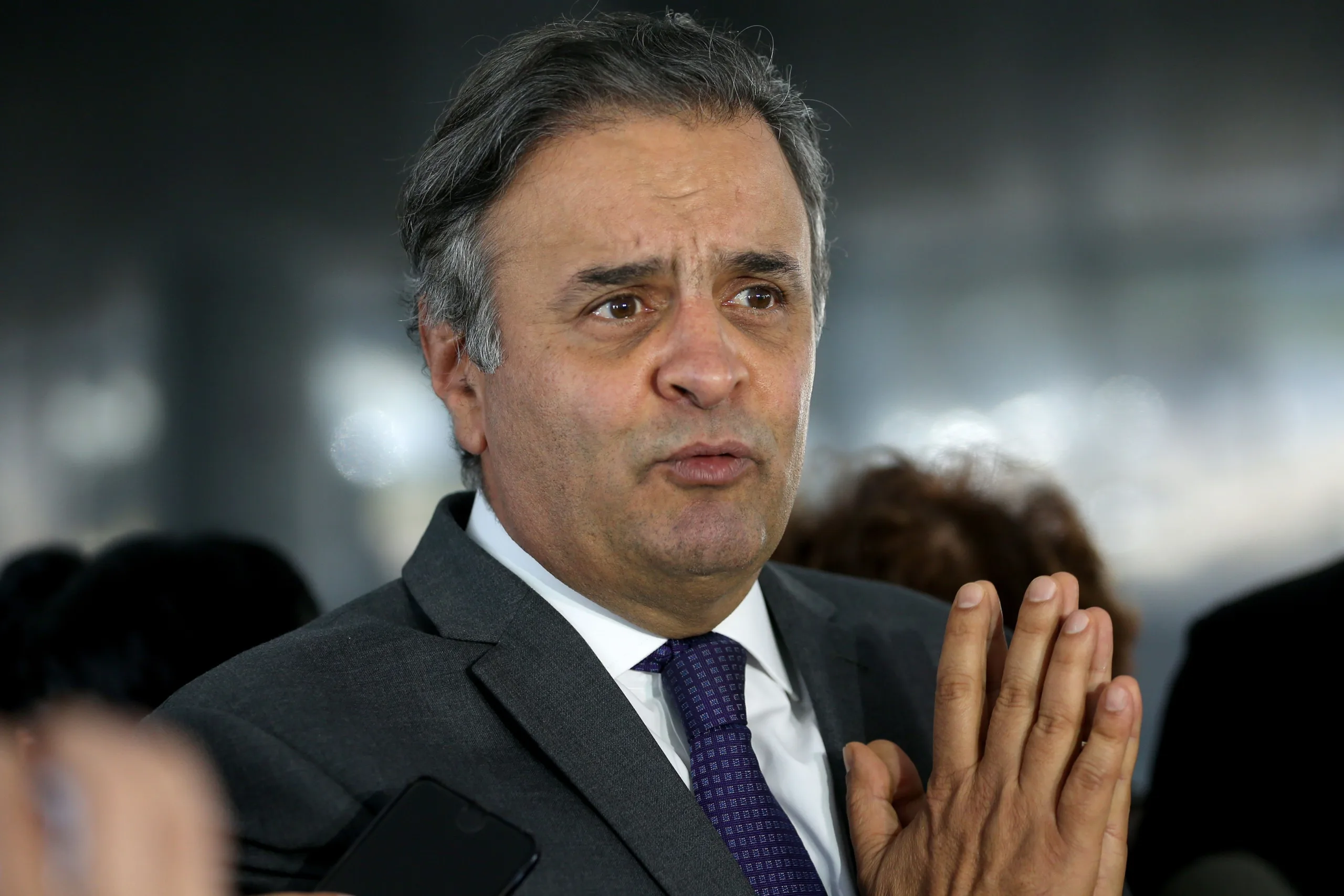 Brasília – Senador Aécio Neves fala à imprensa após audiência com o presidente Michel Temer no Palácio do Planalto (Wilson Dias/Agência Brasil)