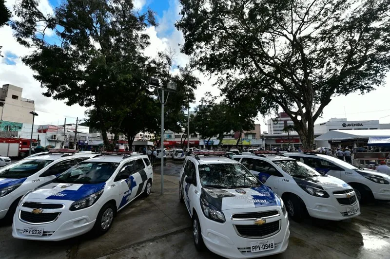 Homem tenta assaltar ônibus em Bairro de Fátima e é detido pela PM