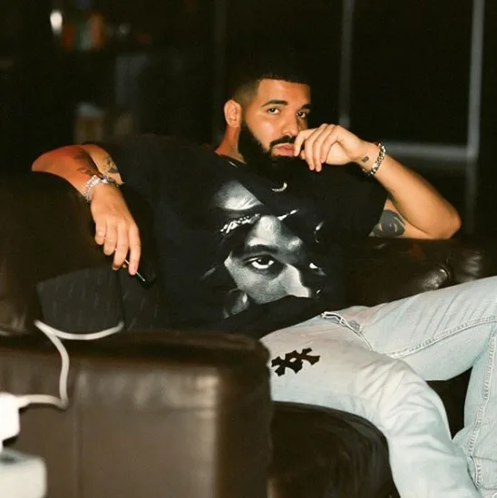 Drake lança música, é criticado e pede desculpas