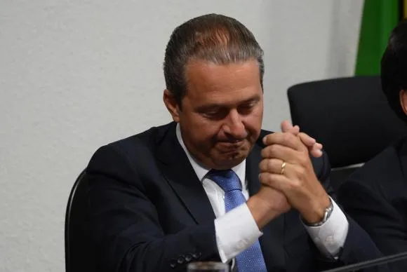 Comprador de avião era 'entregador' de propina de Eduardo Campos, aponta PF