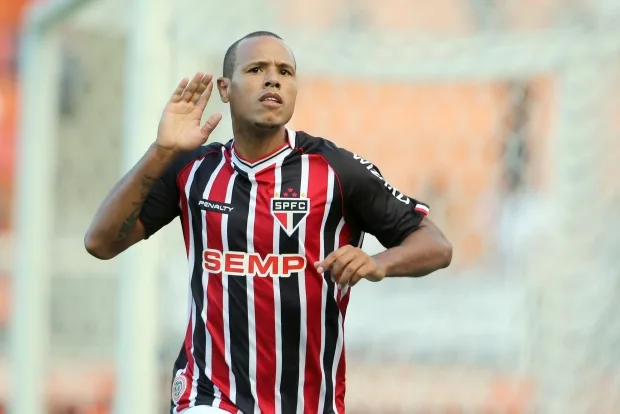 Com jejum de gols, Luis Fabiano vive temporada diferente no São Paulo