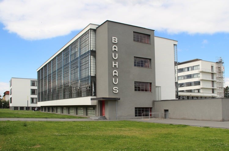 Edifício da Bauhaus em Dessau. Foto: Gili Merin