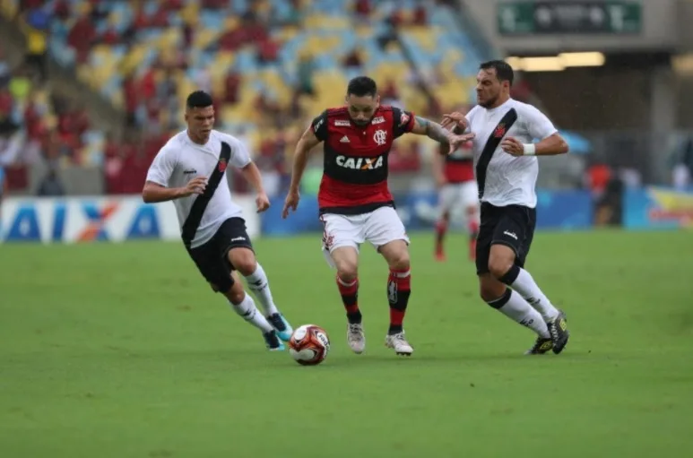 Flamengo e Vasco empatam sem gols em clássico morno no Maracanã