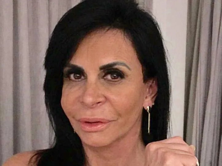 Gretchen é pedida em casamento após quarentena com saxofonista